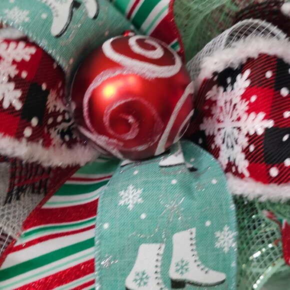 ⛸️🎄 "I'll Be Gnome for Christmas" Winter Wreath 🎄⛸️ - Picture 4 of 6